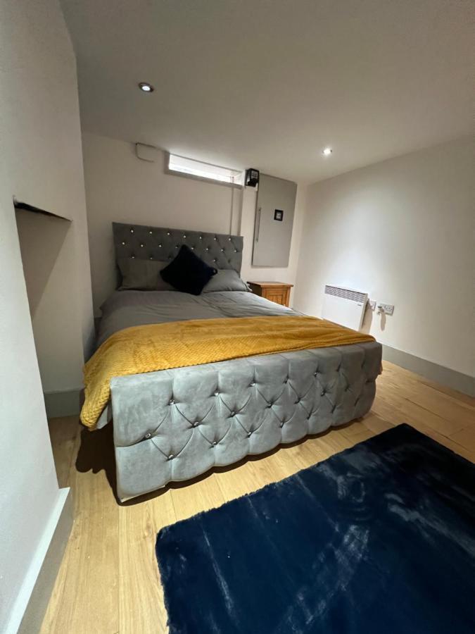 Ground Floor Two Bed Cairo Street Apartment Warrington Exterior photo
