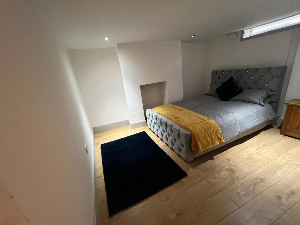 Ground Floor Two Bed Cairo Street Apartment Warrington Exterior photo
